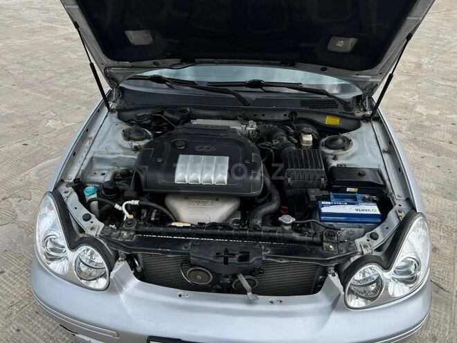 Hyundai Sonata-13