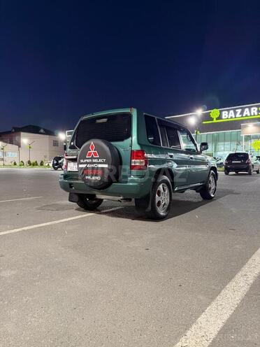 Mitsubishi Pajero io-3