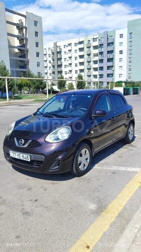 Nissan March-11