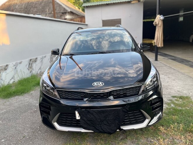 Kia Rio X-Line-1