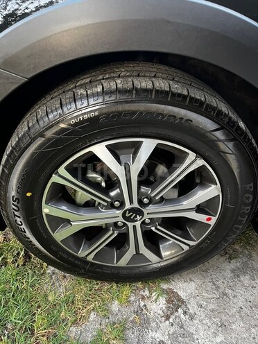 Kia Rio X-Line-11