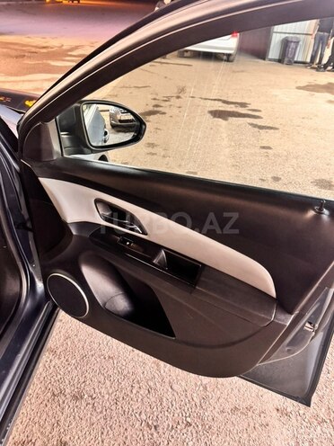 Chevrolet Cruze-6