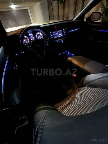 Toyota Camry-14