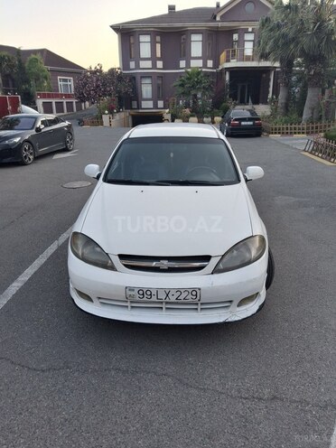 Chevrolet Lacetti-1