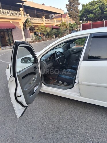Chevrolet Lacetti-5