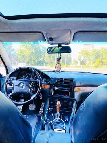 BMW 523-10