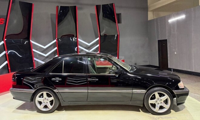 Mercedes C 230-6