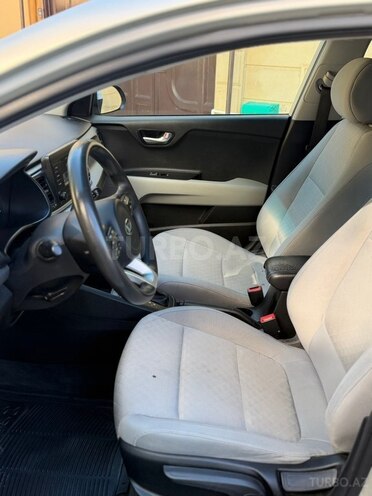 Kia Rio-6