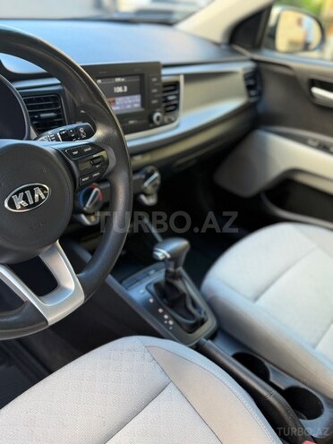 Kia Rio-8