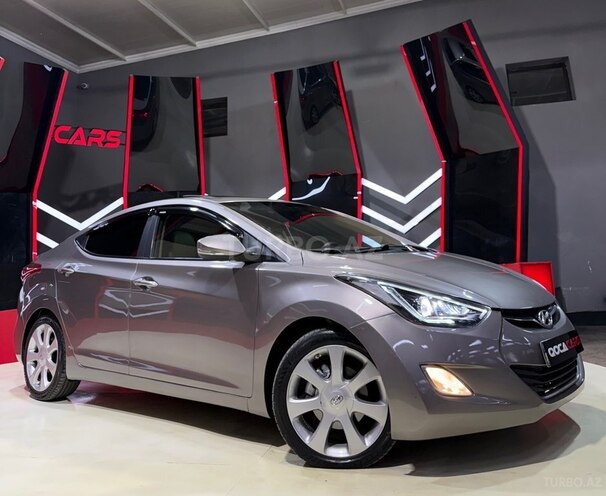 Hyundai Elantra-2