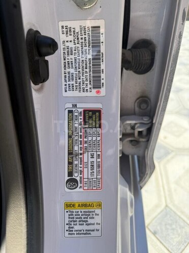 Honda Insight-8
