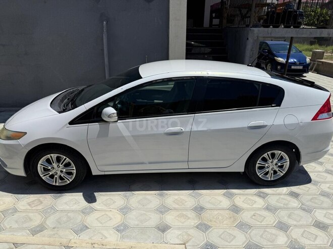 Honda Insight-3