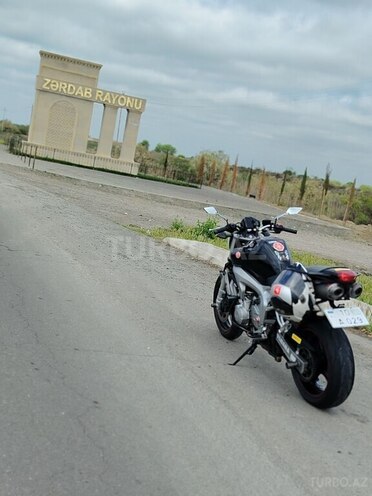 Yamaha Fazer 600S-10