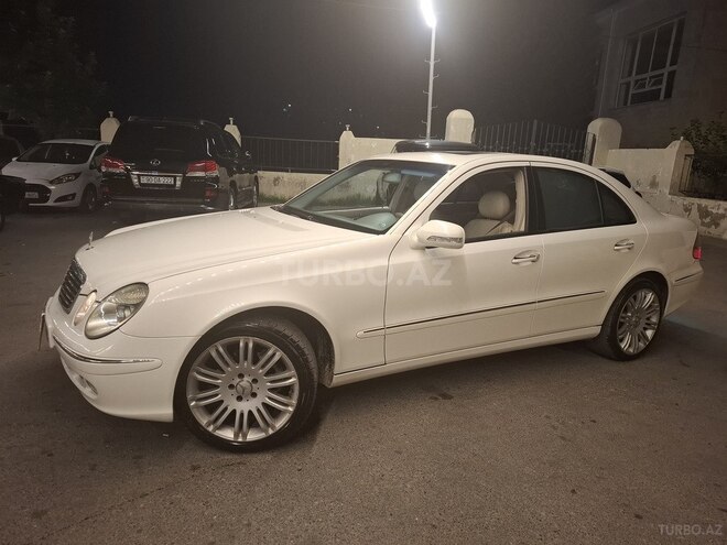 Mercedes E 320 4MATIC-3