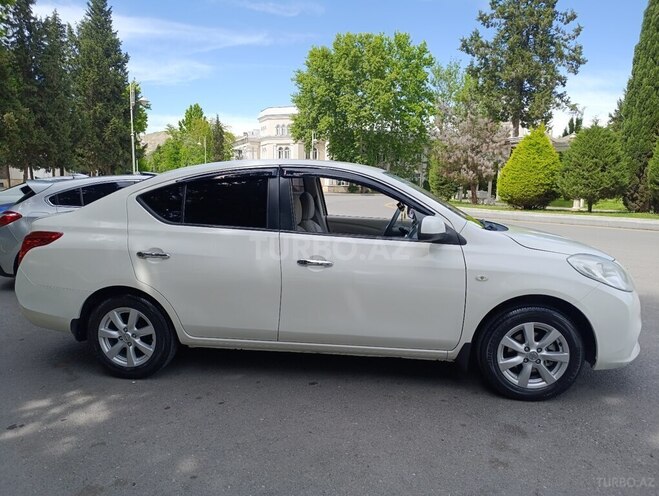 Nissan Sunny-3