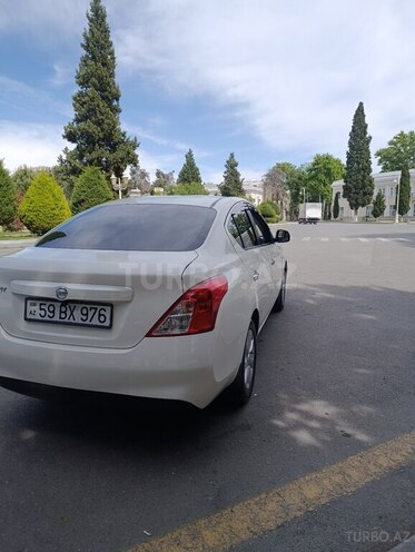 Nissan Sunny-4