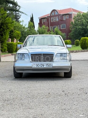 Mercedes E 200-7