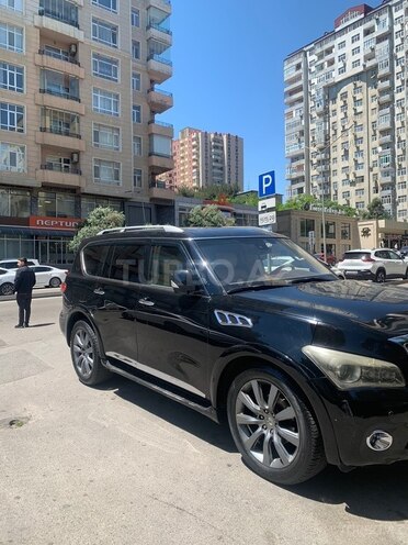 Infiniti QX56-2