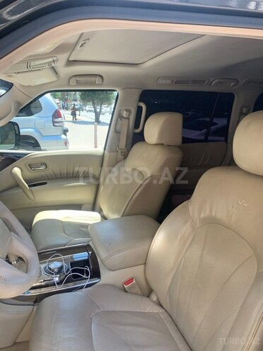 Infiniti QX56-5