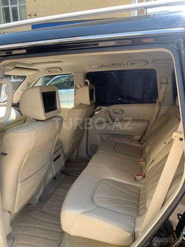Infiniti QX56-7