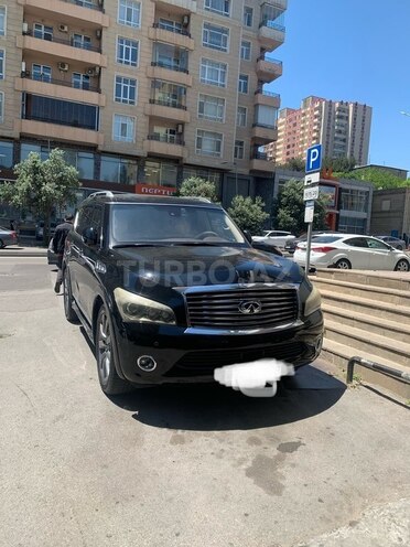 Infiniti QX56-1