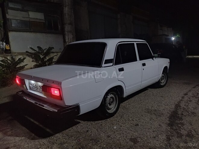 LADA (VAZ) 2107-2