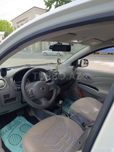 Nissan Sunny-9