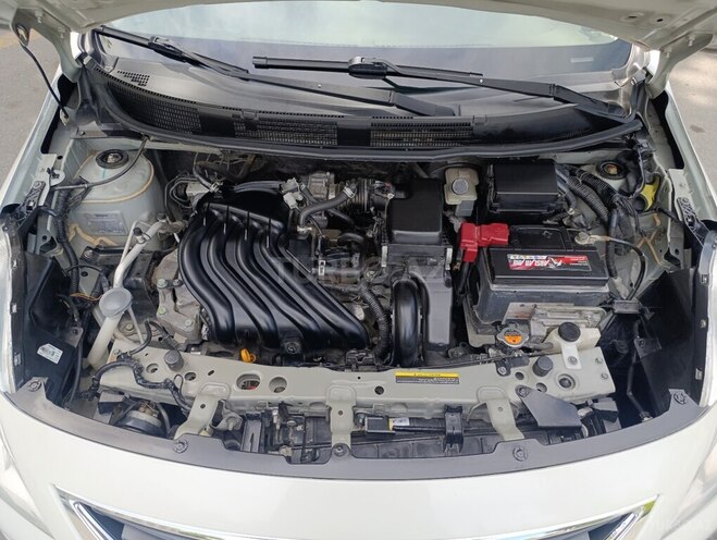 Nissan Sunny-11
