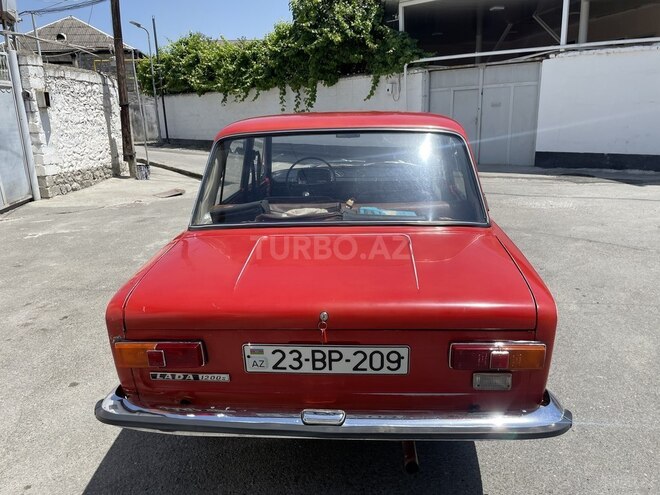 LADA (VAZ) 21011-2