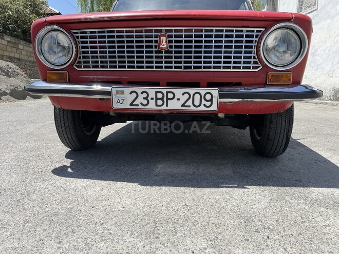 LADA (VAZ) 21011-1