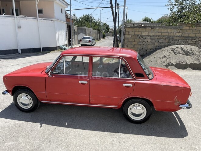 LADA (VAZ) 21011-8
