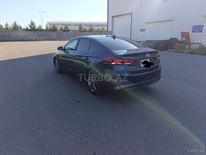 Hyundai Elantra-5