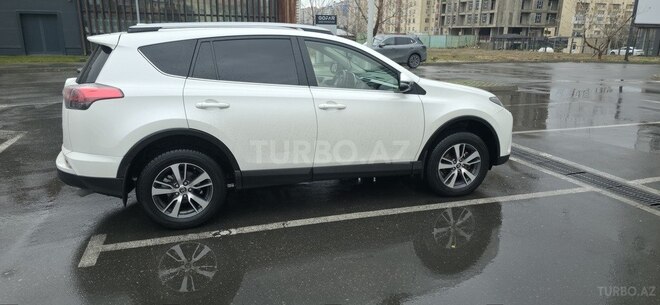Toyota RAV4-3