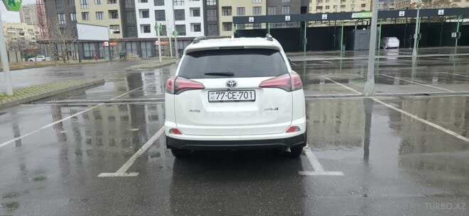 Toyota RAV4-2