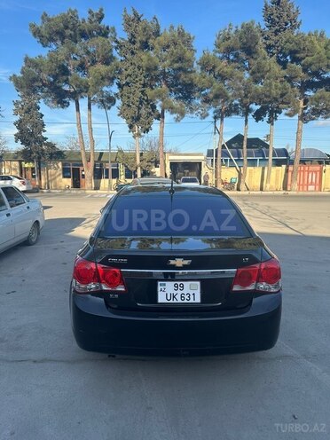 Chevrolet Cruze-13