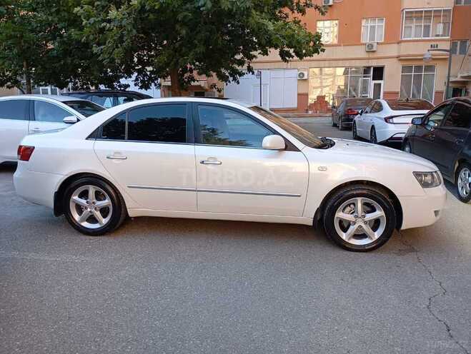 Hyundai Sonata-4