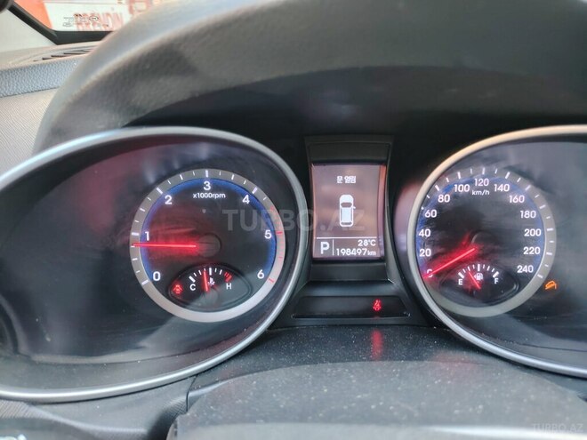 Hyundai Santa Fe-16