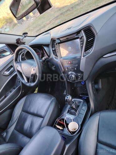Hyundai Santa Fe-18