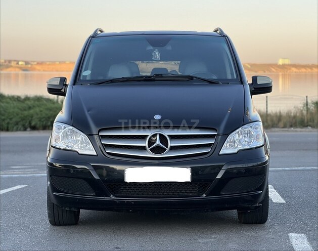 Mercedes Viano-1