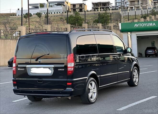 Mercedes Viano-6