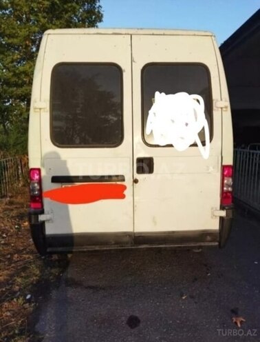 Ford Transit-9