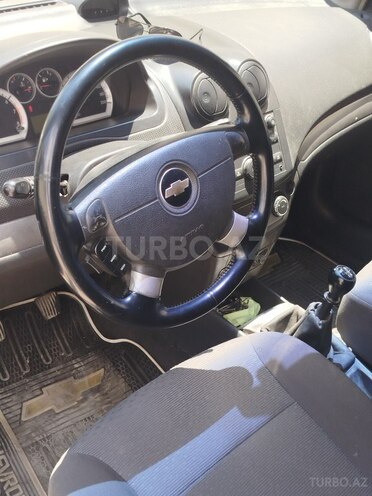 Chevrolet Aveo-3