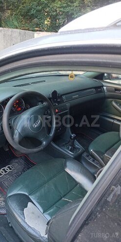 Audi A4-3