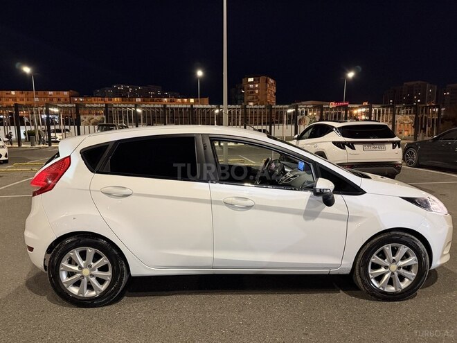Ford Fiesta-2