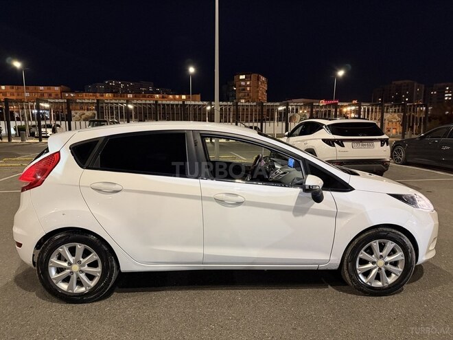 Ford Fiesta-6