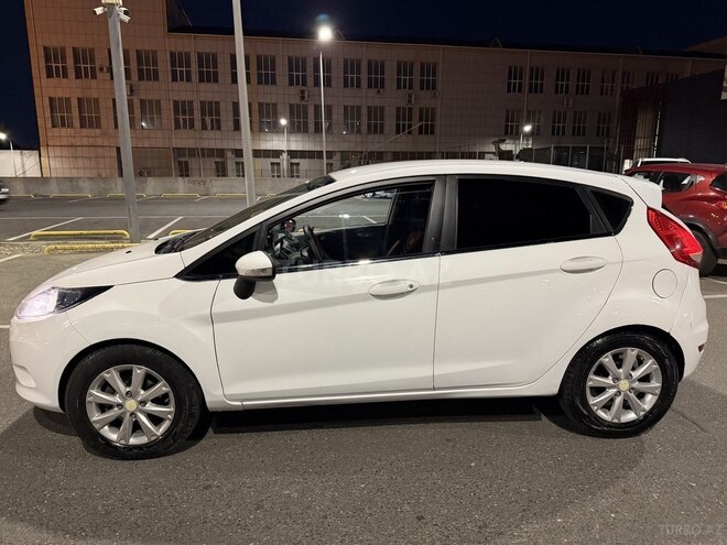 Ford Fiesta-5