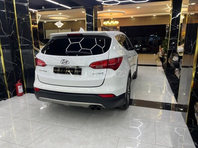 Hyundai Santa Fe-5