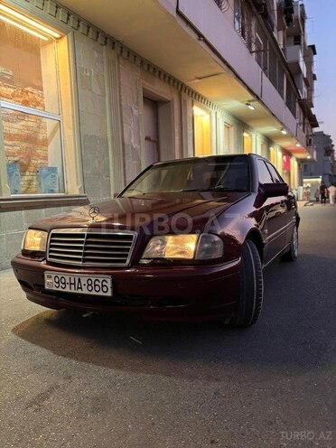 Mercedes C 220-1