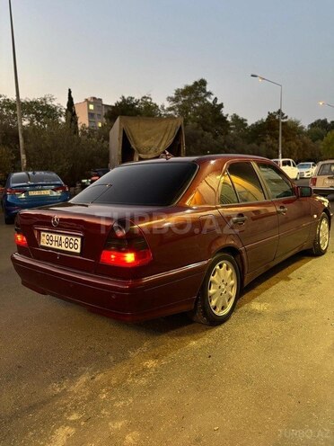 Mercedes C 220-2