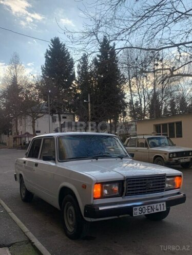 LADA (VAZ) 2107-1